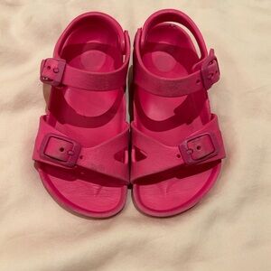 Birkenstock Rio Essentials EVA Kids Sandals in Hot Pink Size 25 C 7 7.5 C7